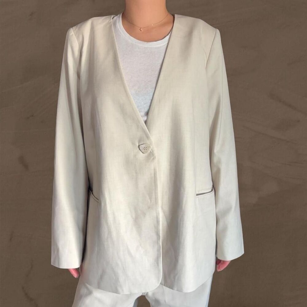 DISSH cream long sleeve blazer oversized abstract buttons size 6